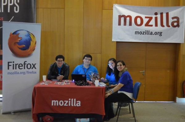 BlIBmmGCIAAXZFg.jpg:large