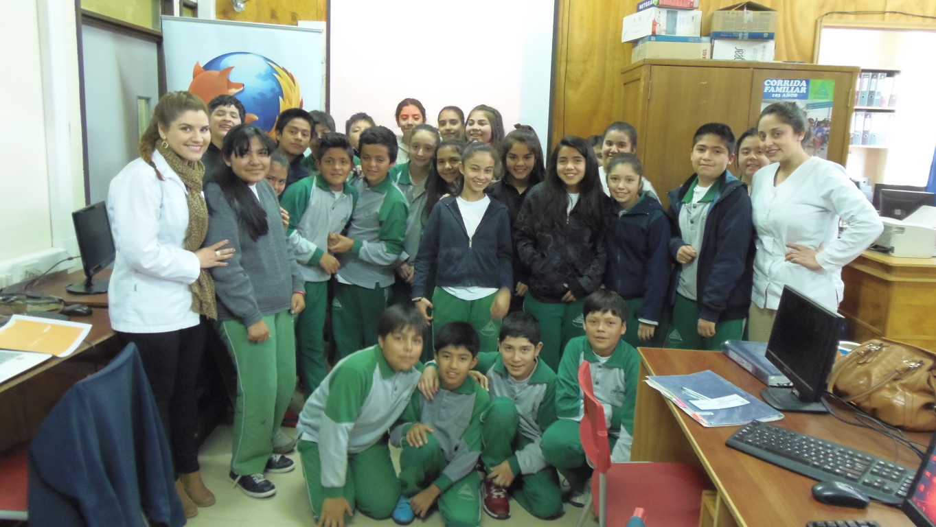 Taller «Decodificando la Verdad» en Colegio Etchegoyen de Talcahuano